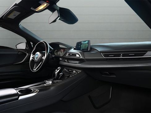Used 2019 BMW i8 Roadster image 29