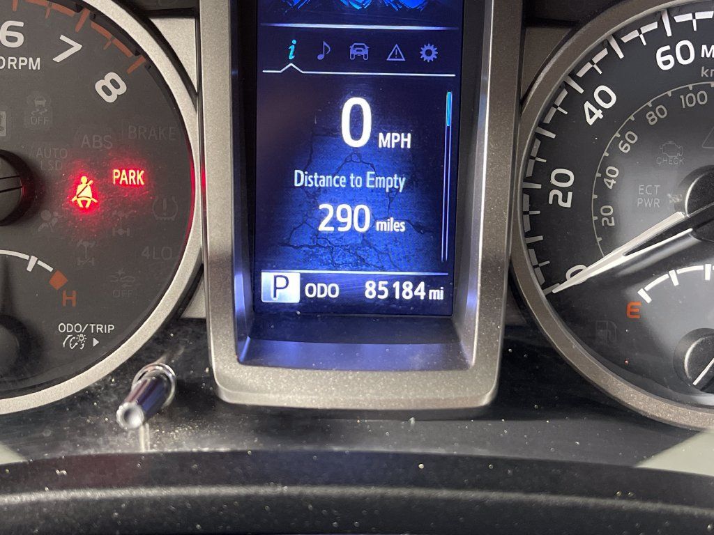 Certified 2018 Toyota Tacoma SR5 w/ SR5 Appearance Package (SM) RWD image 19