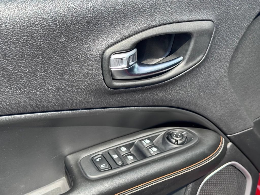 Used 2018 Jeep Compass Sport AWD/4WD image 19