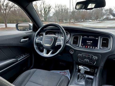 Used 2018 Dodge Charger R/T image 29