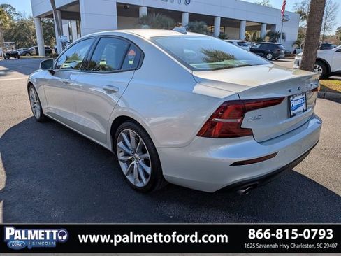 Used 2020 Volvo S60 T5 Momentum w/ Protection Package image 5