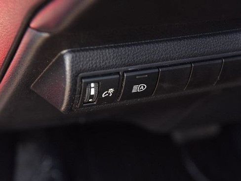 Used 2025 Toyota Corolla LE image 10