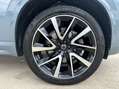 Certified 2023 Volvo XC90 B6 Plus w/ Protection Package Premier AWD/4WD image 11