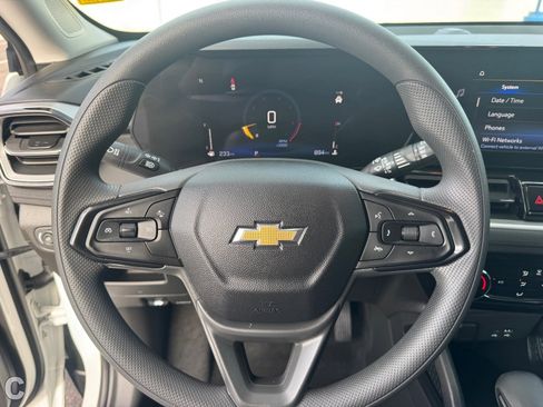 Certified 2026 Chevrolet TrailBlazer LT w/ Driver Confidence Package image 21