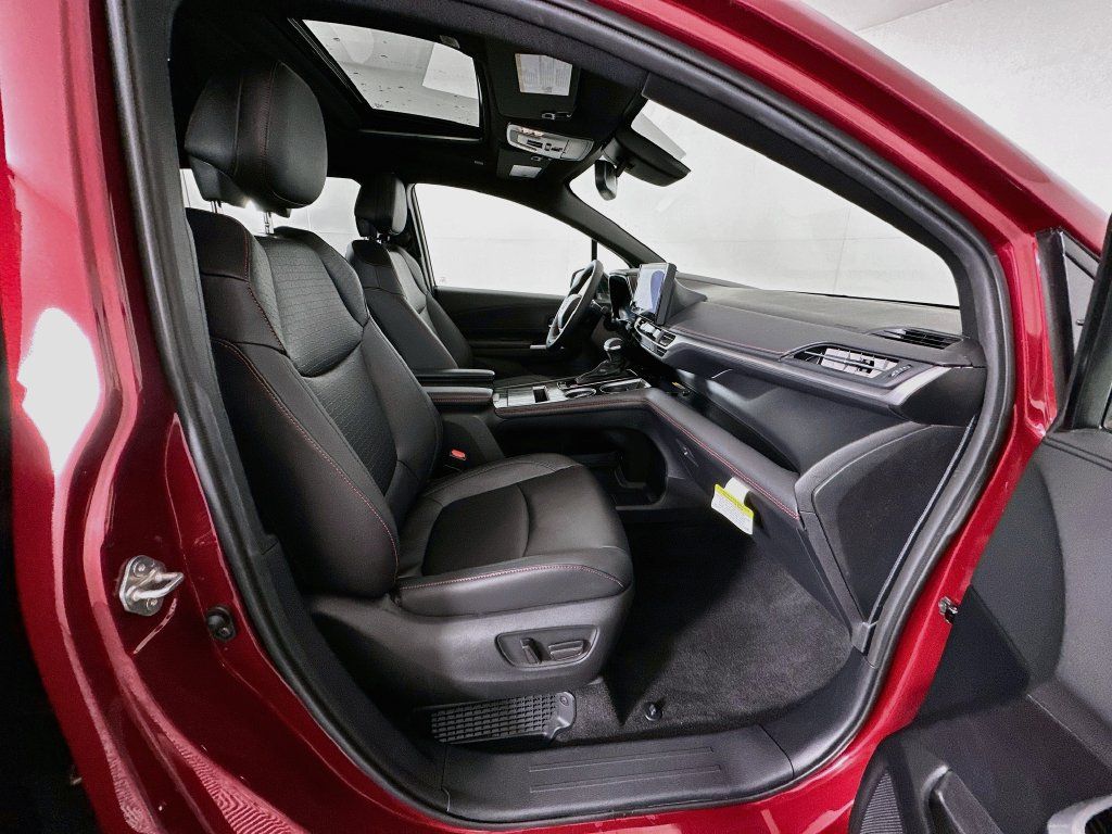Used 2026 Toyota Sienna XSE FWD image 29