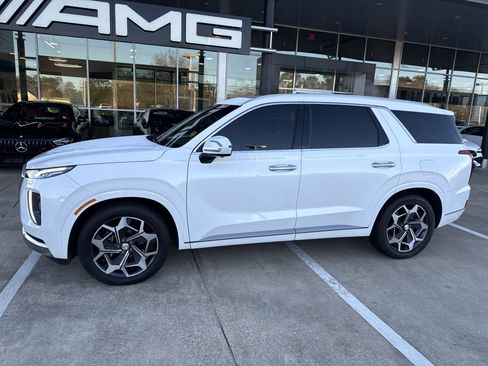 Used 2022 Hyundai Palisade Calligraphy image 3