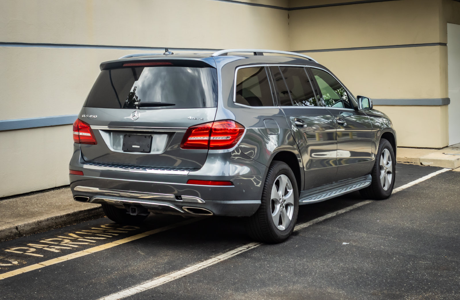 Used 2019 Mercedes-Benz GLS 450 4MATIC w/ Premium 1 Package image 7
