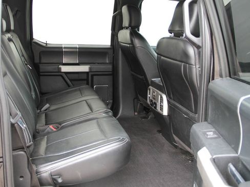 Used 2019 Ford F150 Lariat w/ Equipment Group 502A Luxury AWD/4WD image 19