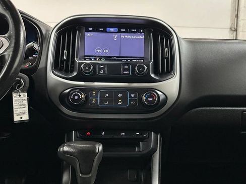 Used 2019 Chevrolet Colorado LT AWD/4WD image 25
