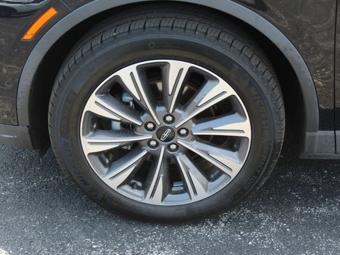Used 2022 Lincoln Corsair Reserve w/ Equipment Group 201A AWD/4WD image 2