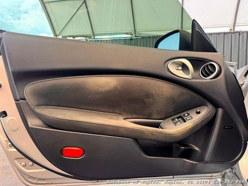 Used 2019 Nissan 370Z Touring Sport RWD image 21