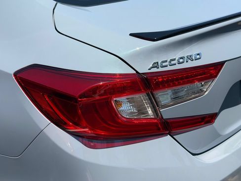 Used 2022 Honda Accord Sport image 8