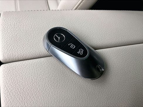 Certified 2025 Mercedes-Benz GLC 350e 4MATIC image 12