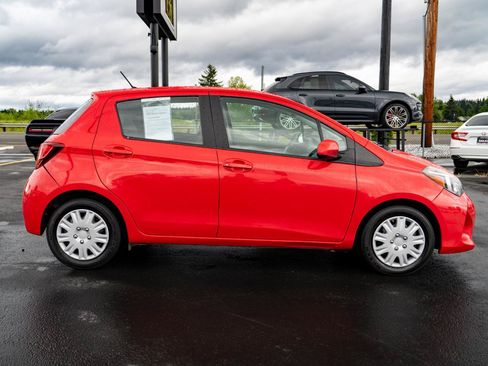 Used 2015 Toyota Yaris L FWD image 9