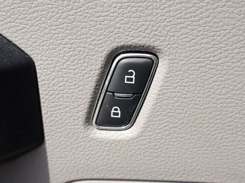 Used 2020 Ford F450 XL w/ Power Equipment Group image 17