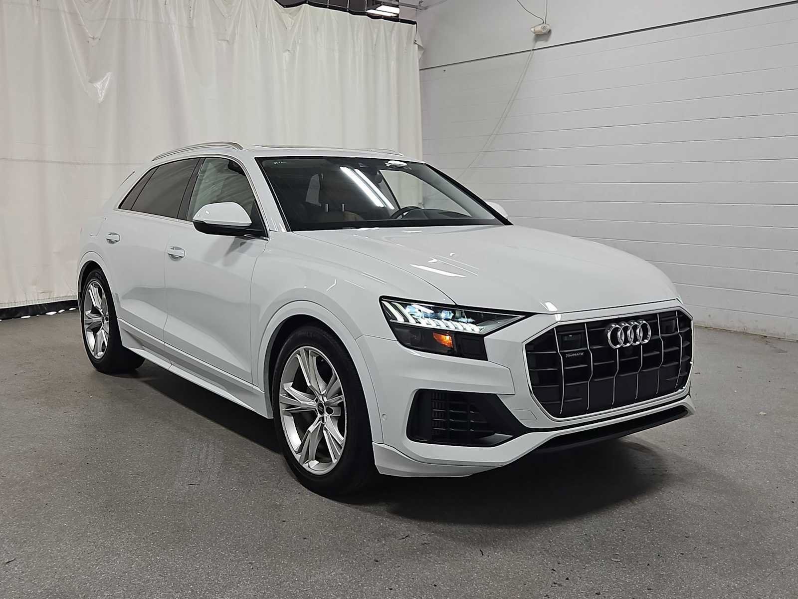 Used 2023 Audi Q8 Prestige AWD/4WD image 13