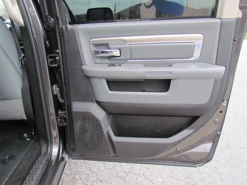 Used 2017 RAM 1500 Big Horn image 15