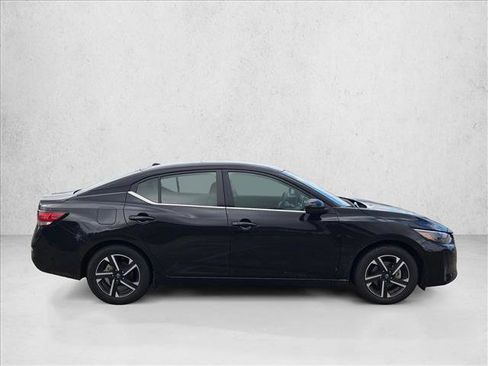 Used 2024 Nissan Sentra SV FWD image 4
