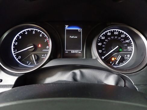 Used 2022 Toyota Camry SE FWD image 25