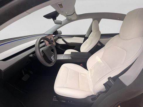 Used 2026 Tesla Model Y Long Range AWD/4WD image 23