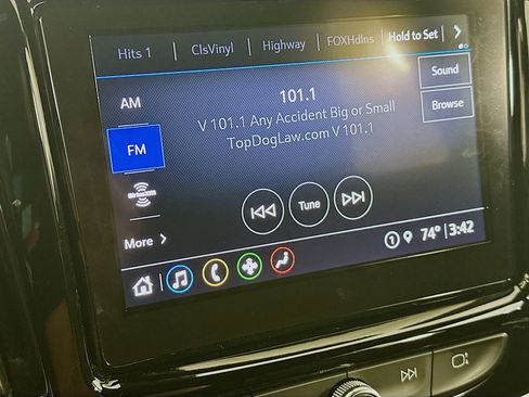 Used 2023 Chevrolet Traverse LT FWD image 21