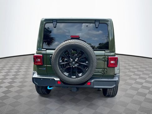 Used 2022 Jeep Wrangler Unlimited Sahara AWD/4WD image 7