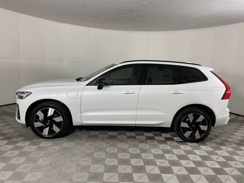 Used 2024 Volvo XC60 T8 Plus w/ Protection Package image 12