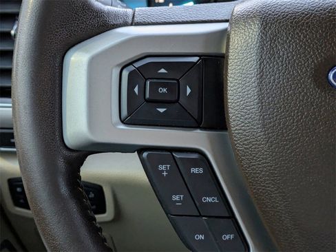 Used 2018 Ford F150 Lariat image 27