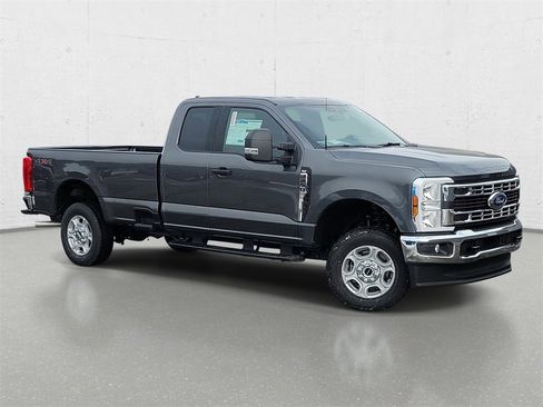 New 2026 Ford F250 XLT image 2