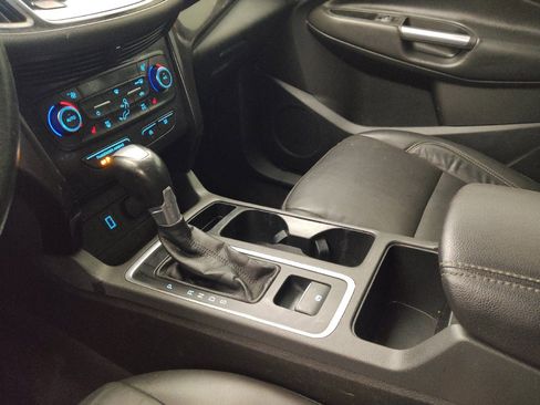 Used 2017 Ford Escape Titanium AWD/4WD image 26