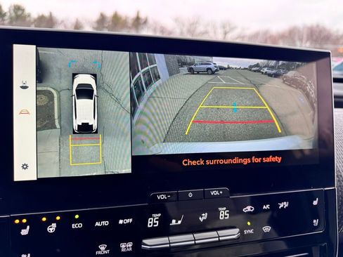 Used 2024 Subaru Solterra Touring image 26