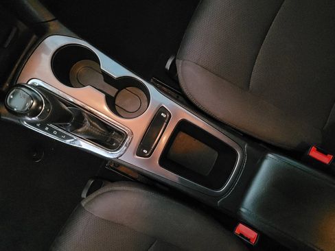 Used 2019 Chevrolet Cruze LT w/ RS Package FWD image 26