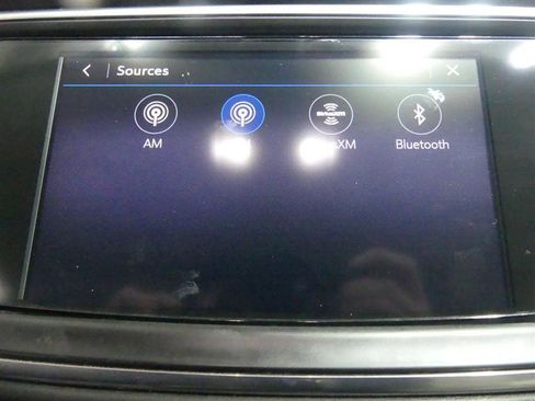 Used 2020 Buick Enclave Essence image 42