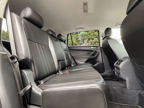 Used 2022 Volkswagen Tiguan SE AWD/4WD image 14