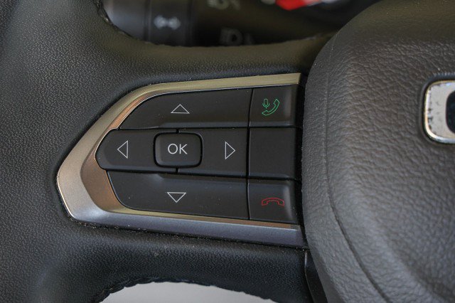 Used 2024 Jeep Compass Latitude AWD/4WD image 25
