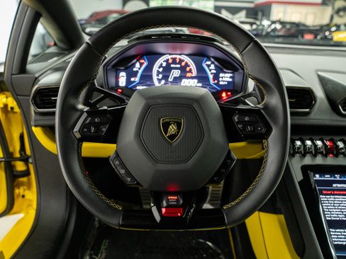 Used 2021 Lamborghini Huracan EVO RWD image 14