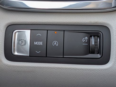 New 2026 GMC Acadia Denali w/ Super Cruise Package FWD image 24