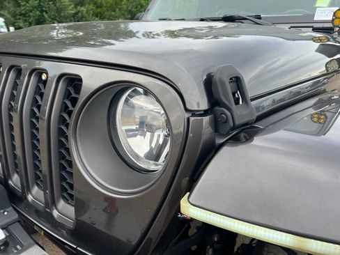 Used 2021 Jeep Gladiator Sport w/ Quick Order Package 24Q 80Th AWD/4WD image 9