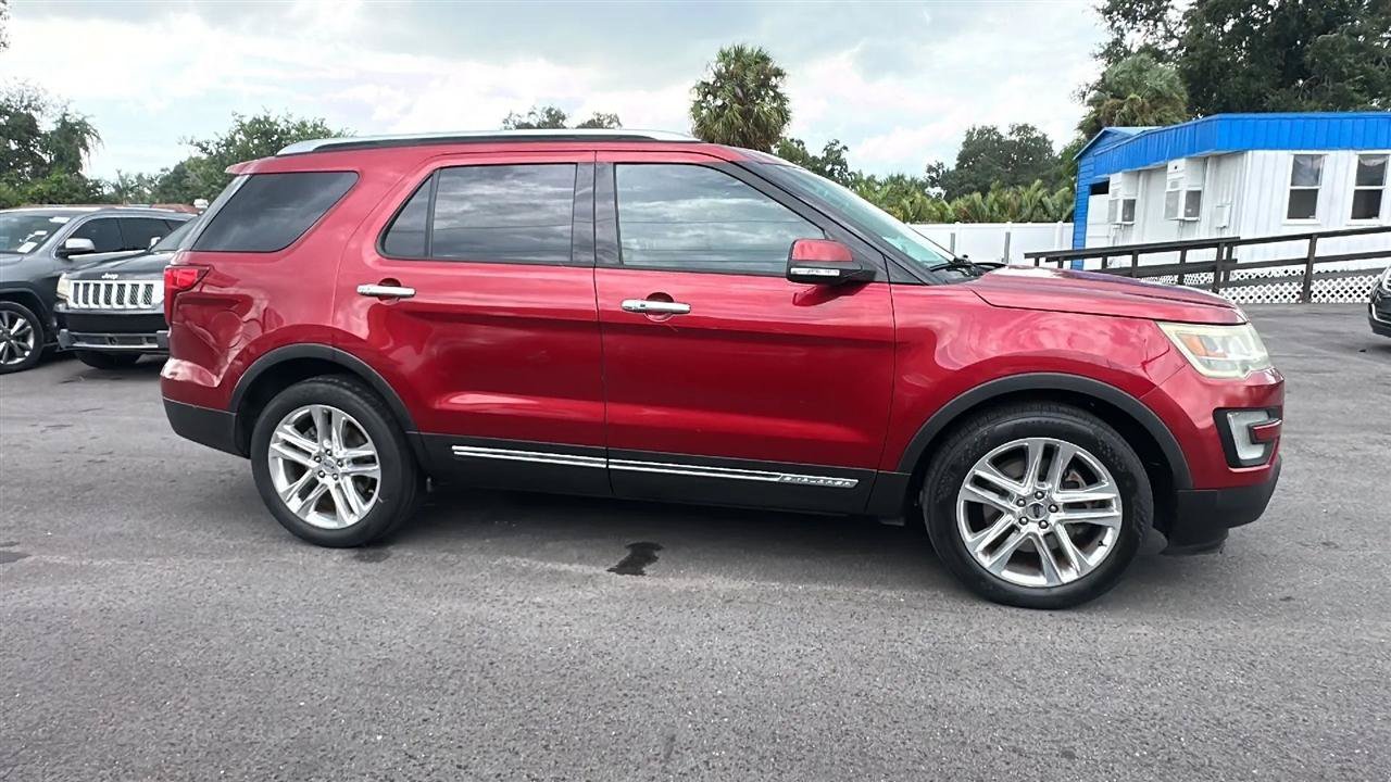 Used 2017 Ford Explorer Limited FWD image 6