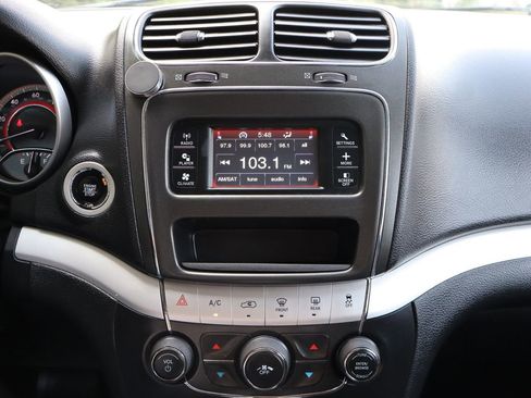 Used 2017 Dodge Journey SE w/ Flexible Seating Group image 36