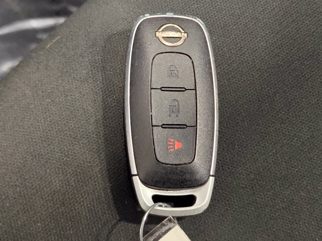Used 2024 Nissan Rogue S AWD/4WD image 11