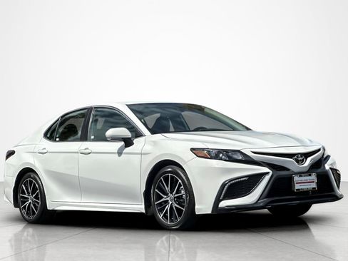 Certified 2024 Toyota Camry SE image 7