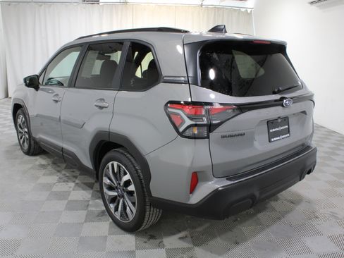 Used 2025 Subaru Forester Touring AWD/4WD image 29