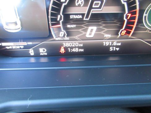 Used 2022 Lamborghini Urus image 6