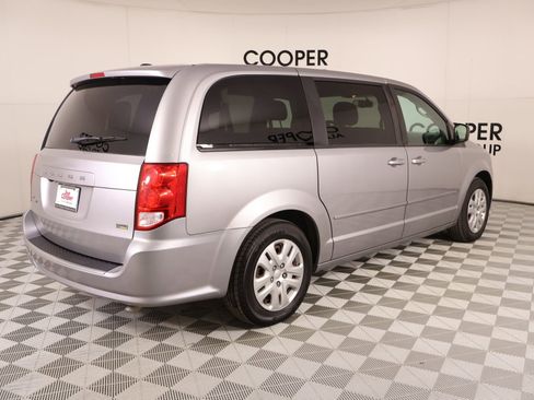 Used 2017 Dodge Grand Caravan SE w/ Power Window Group FWD image 21