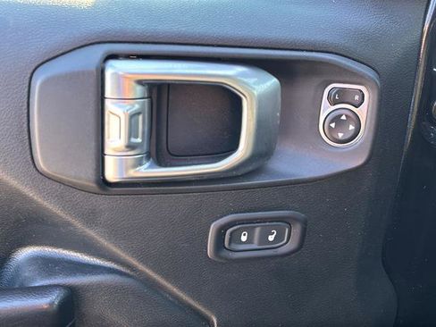 Certified 2018 Jeep Wrangler Unlimited Rubicon image 16