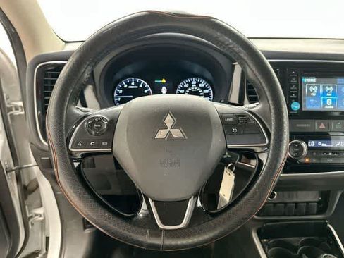 Used 2017 Mitsubishi Outlander ES FWD image 7