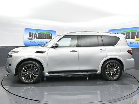 Used 2022 Nissan Armada Platinum image 2