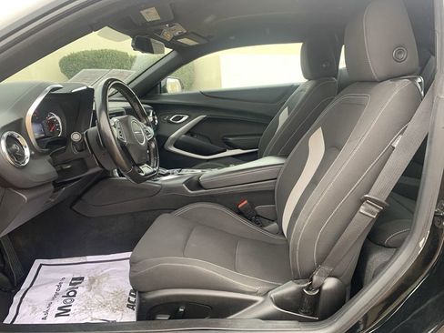 Certified 2022 Chevrolet Camaro LT image 17