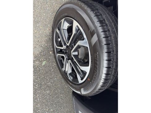 Used 2023 Jeep Compass Limited image 6